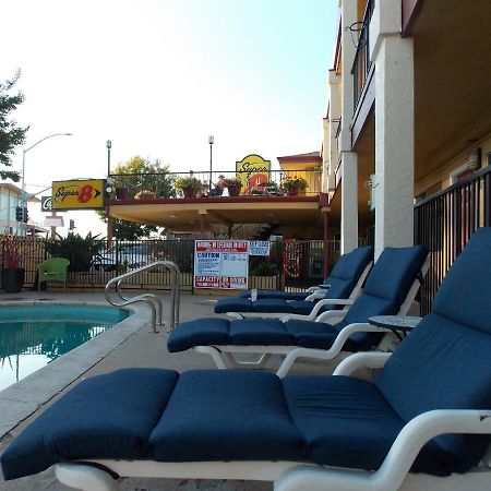 Super 8 By Wyndham Santa Cruz Beach Boardwalk Εξωτερικό φωτογραφία